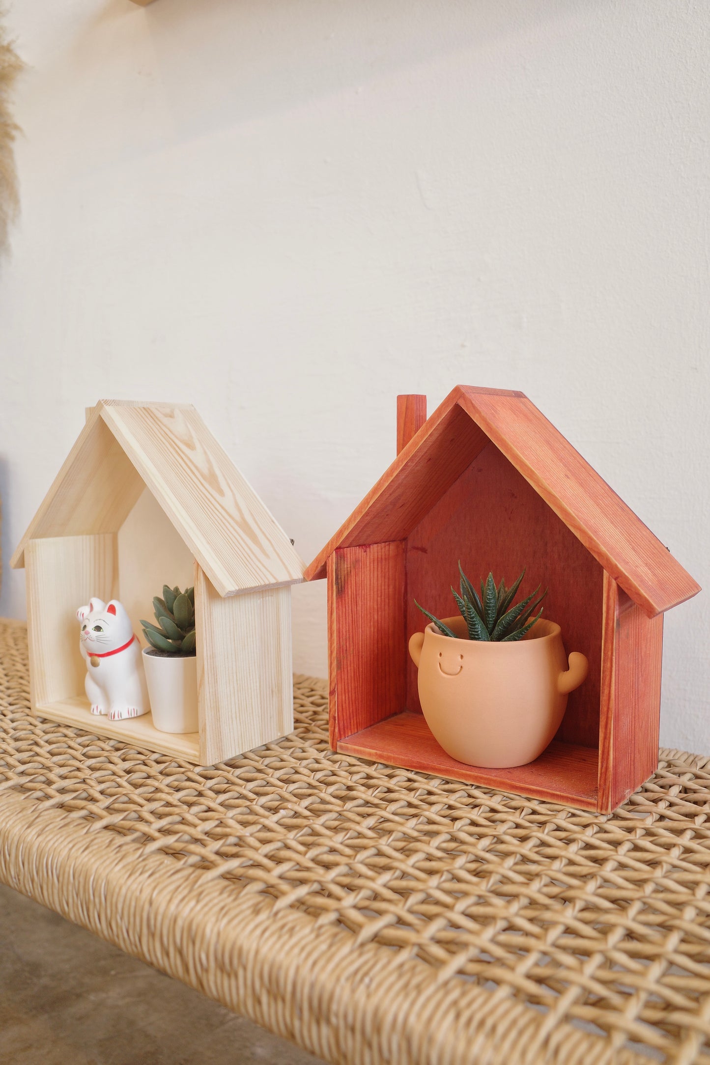 CHIMNEY shelf